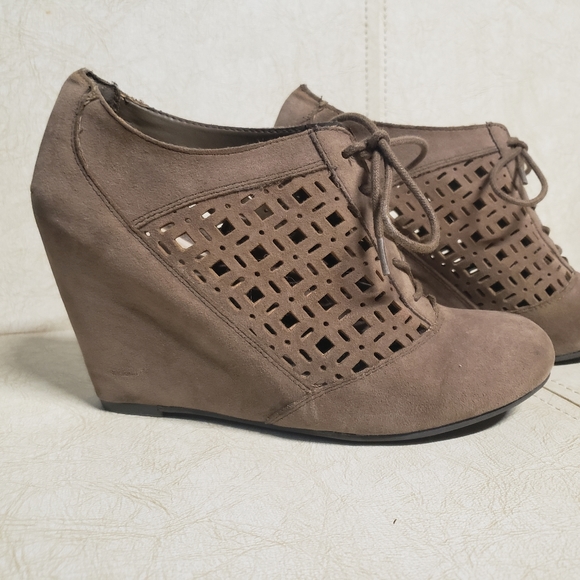 Fergalicious Suede Wedge Boot - Picture 1 of 4